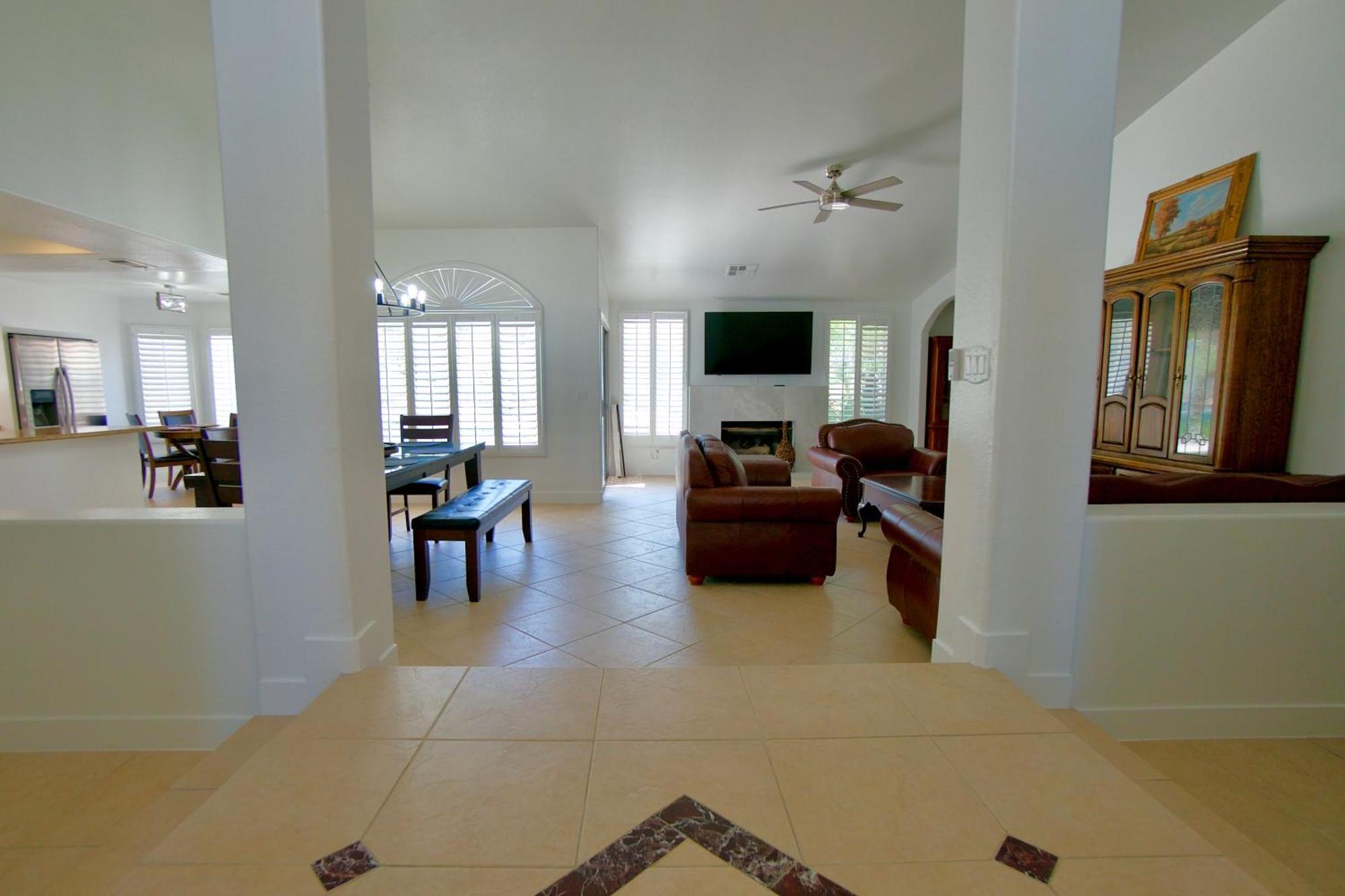 Сasa de vacaciones Vegas Lucky Vacation - Entire Home, Pool, 15mins From Strip And More! Las Vegas